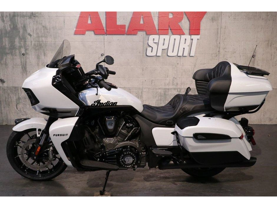 2026 Indian Motorcycle Indian Pursuit Dark Horse 112 & Powerband Audio alt