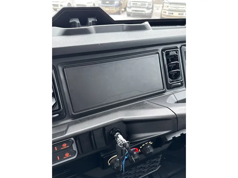 2026 Can-Am DEFENDER MAX XT CAB HD11 thumbnail 8