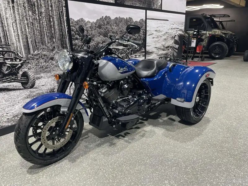 Harley-Davidson FREEWHEELER ABS 114 **MODELE TRIKE RECHERCHÉ!** 2023