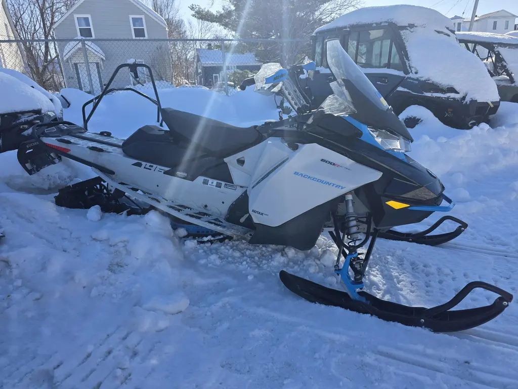2022 Ski-Doo BACKCOUNTRY ADRENALINE 600R