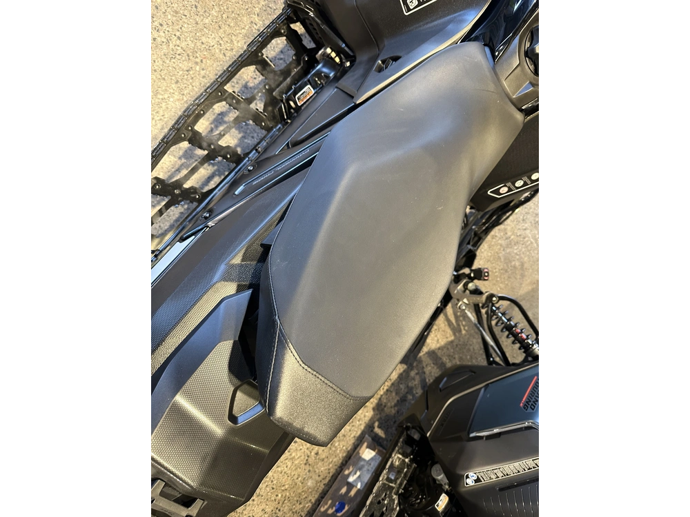 2019 Other Backcountry 850 alt