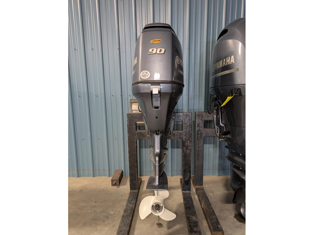 2017 Yamaha F90xb alt