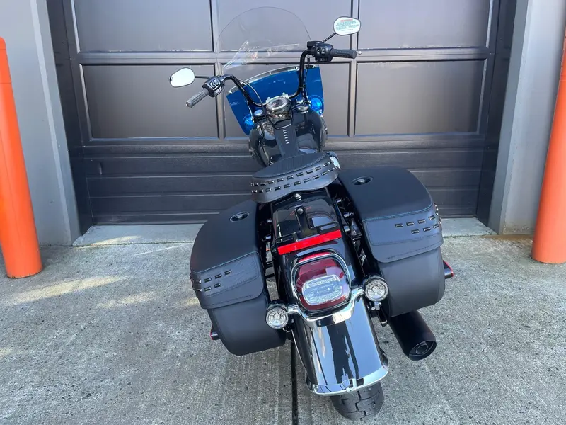2026 Harley-Davidson FLHC - Heritage Classic Liberty Edition thumbnail 11