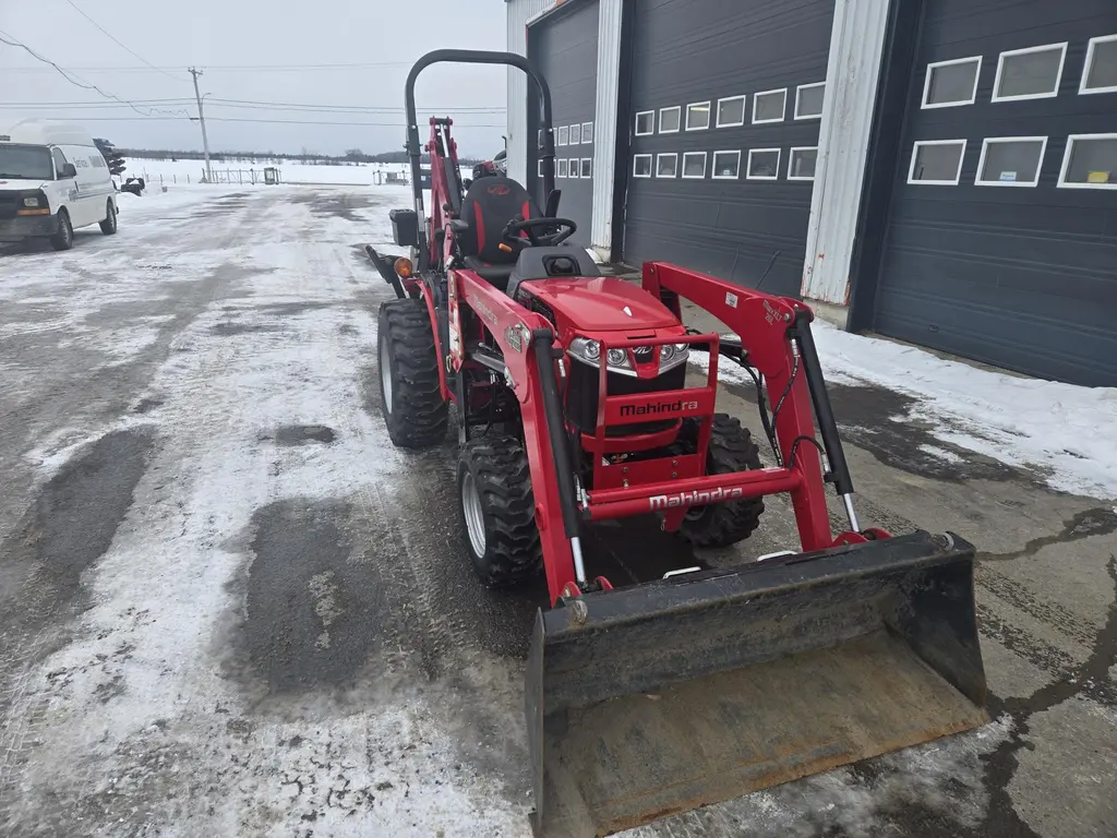 Mahindra Max26XLT 2023