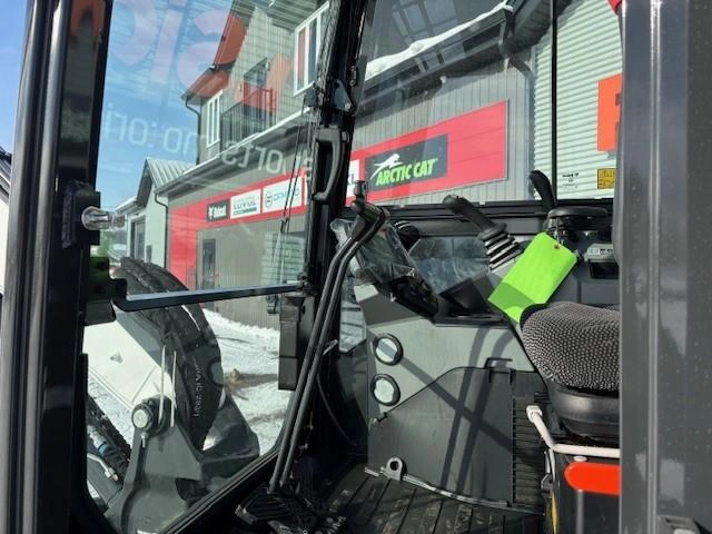 Bobcat E60 R2 2026 alt