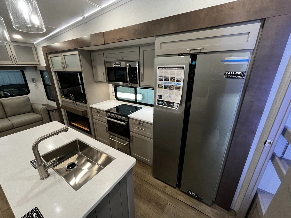 Alliance Rv Avenue 32rls 2026 alt