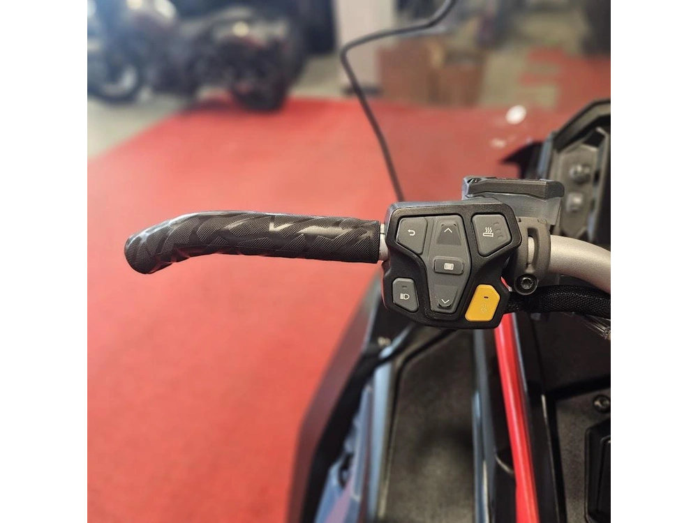 2024 Polaris Prostar S4 Voyageur 146 alt