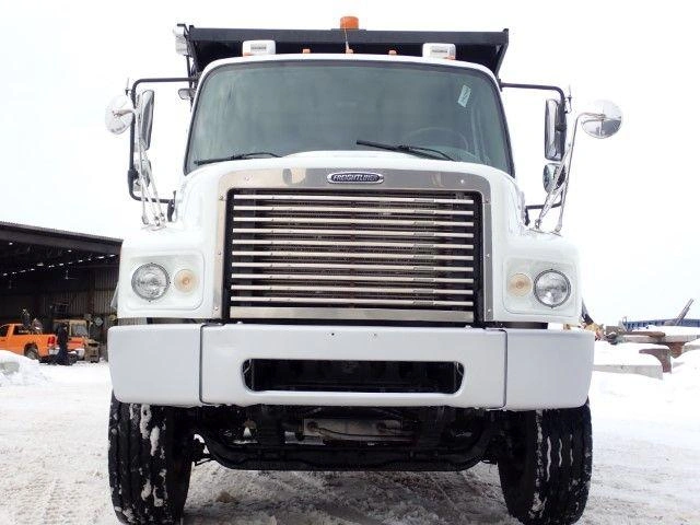Freightliner M2106 2006