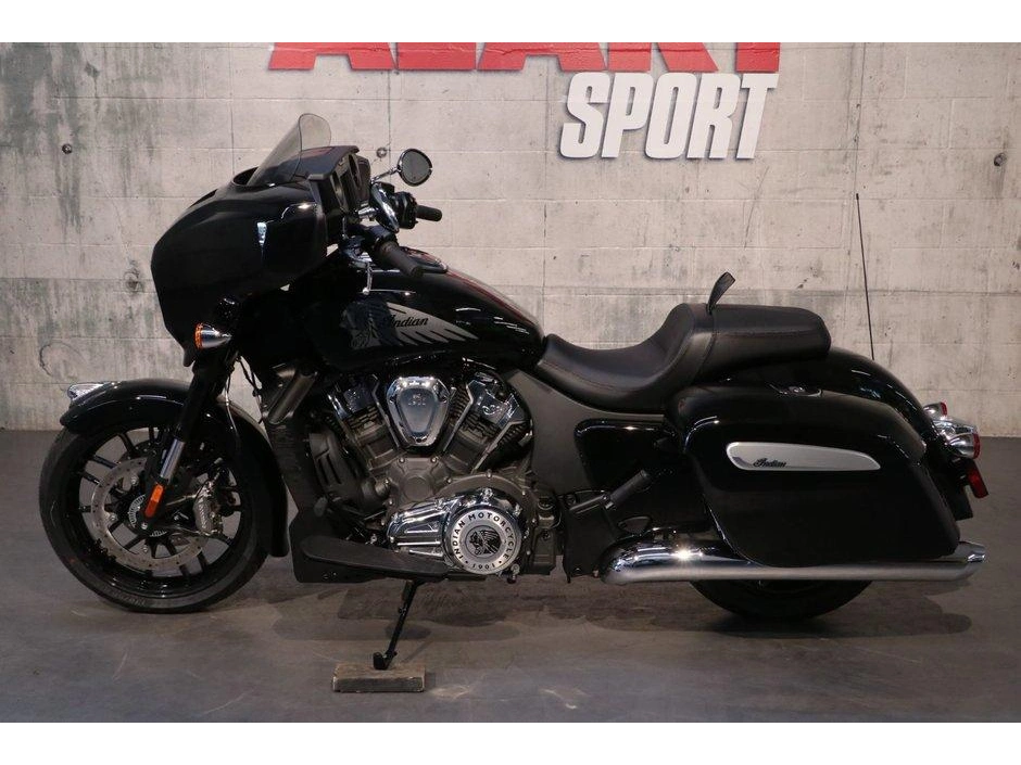2025 Indian Motorcycle Indian Chieftain Powerplus alt