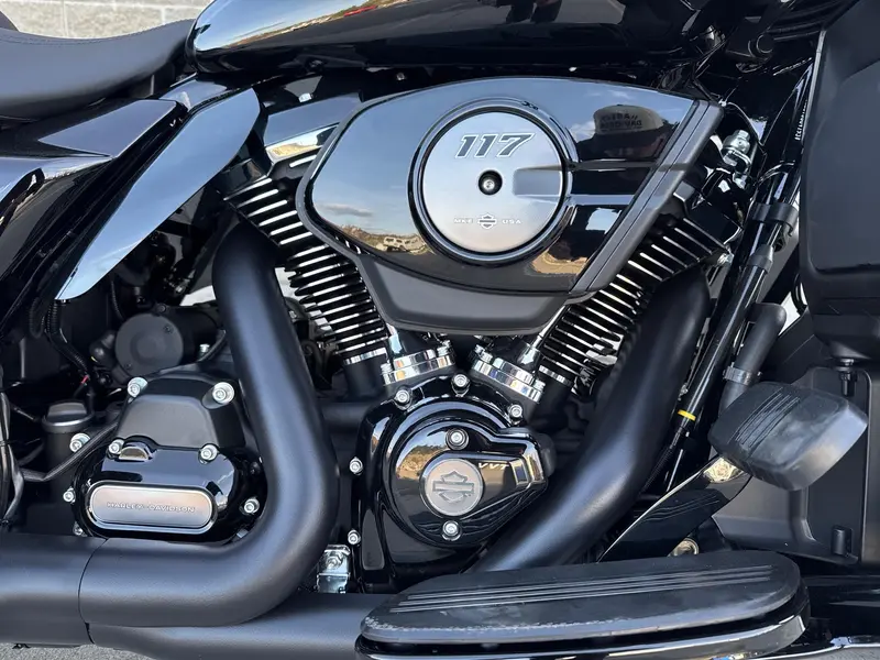 2026 Harley-Davidson FLTRXL - Road Glide® Limited thumbnail 3