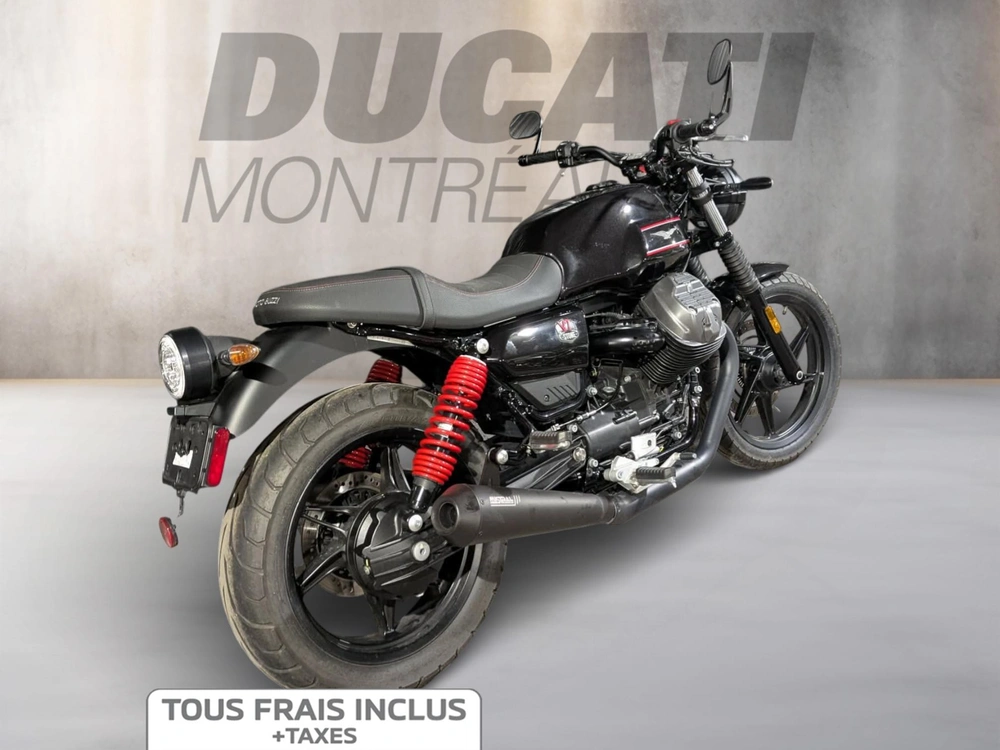 Moto Guzzi V7 Stone Special Edition 2023 alt