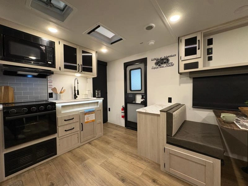 Palomino Puma 25bhs 2026 alt