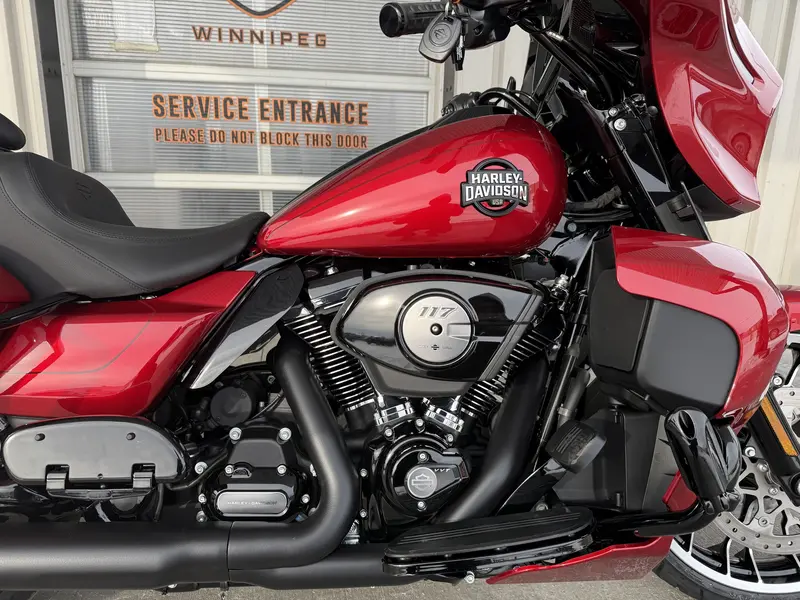 2026 Harley-Davidson Street Glide Limited thumbnail 9