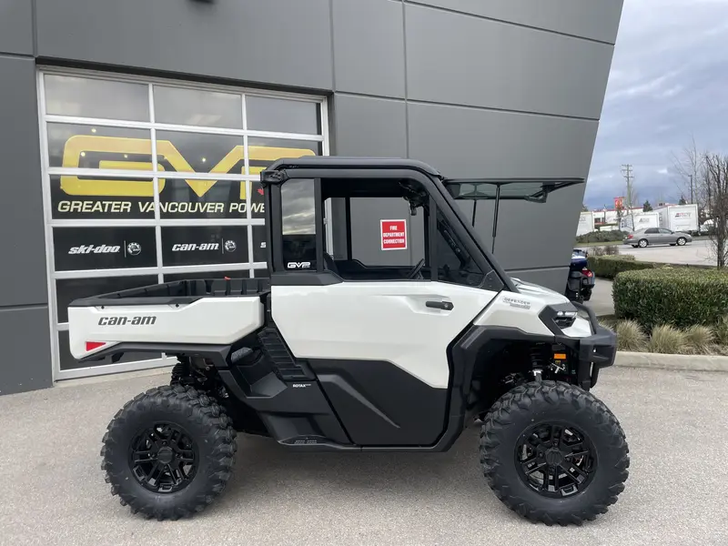 2026 Can-Am DEFENDER LIMITED CAB HD11 thumbnail 2