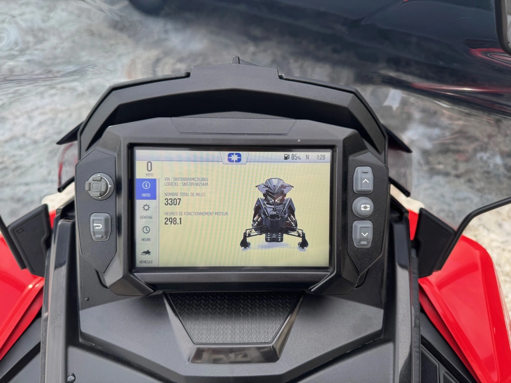 Polaris 850 Indy Vr1 137 2021 alt