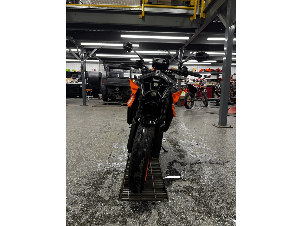 2024 Ktm Duke 990 alt