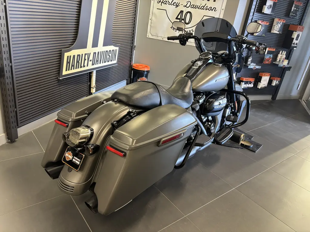 Harley-Davidson FLHRXS Road King SpecialFLHRXS 2018