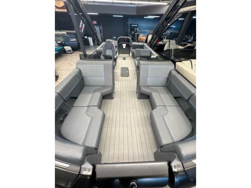 Manitou 22 Explore Switch Trifol Shp57 2025 alt