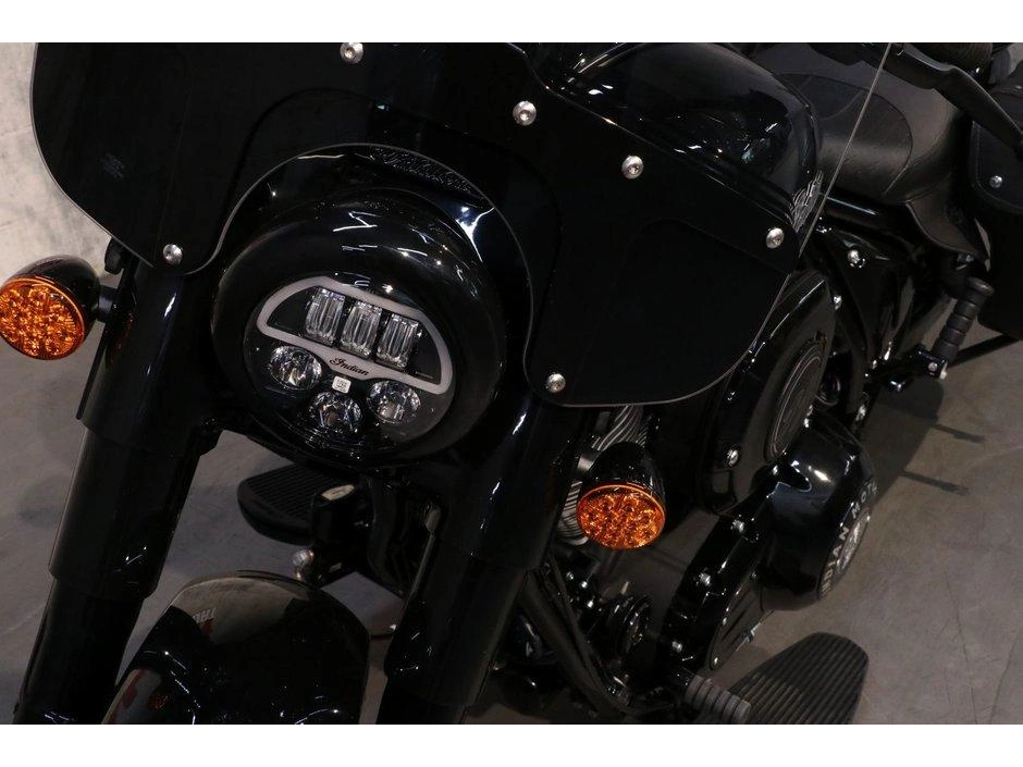 2025 Indian Motorcycle Indian Super Chief Dark Horse alt