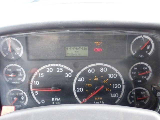Freightliner M2106 2006