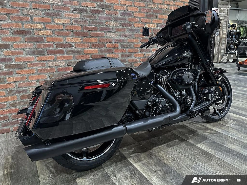 2026 Harley-davidson Street Glide alt