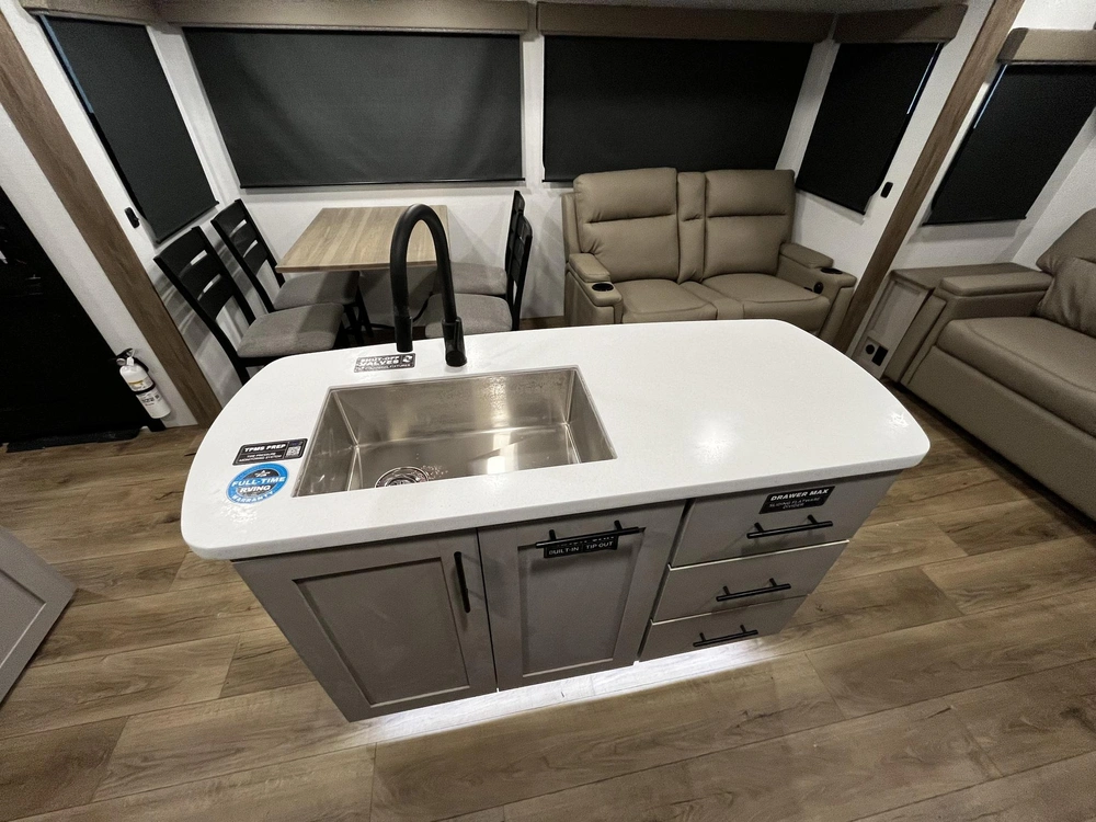 2027 Alliance Rv Delta 292rl alt
