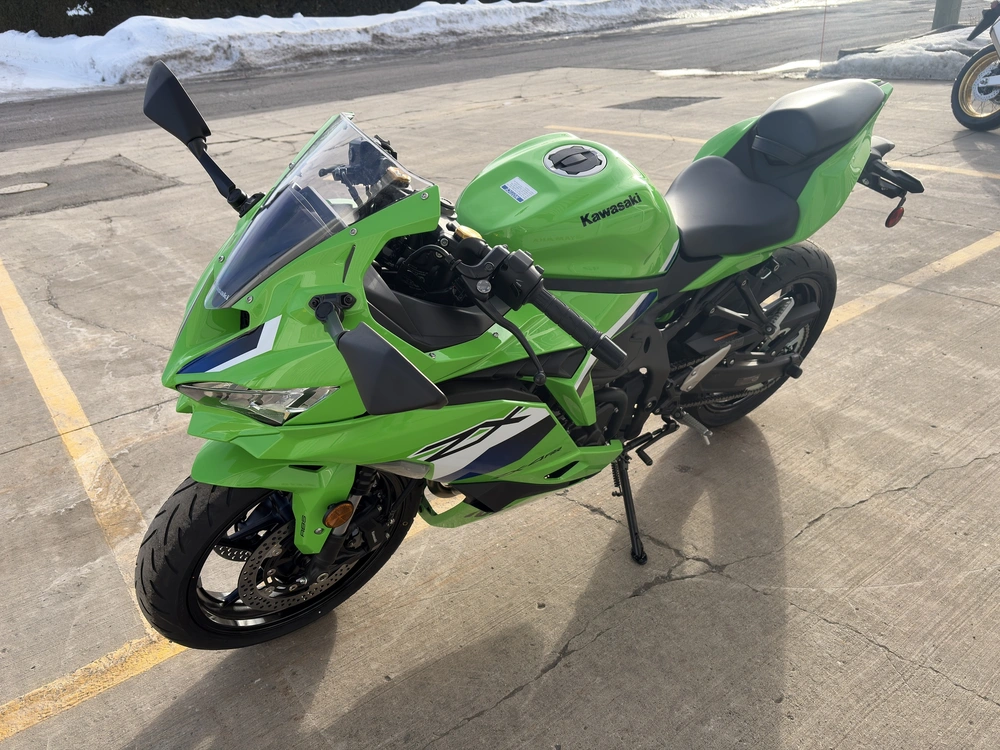Kawasaki Ninja Zx-4rr Krt 2026 alt
