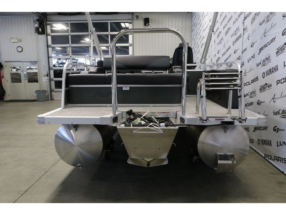 2026 Avalon Avalon Venture 2180 Vrb + Yamaha 70 Hp alt