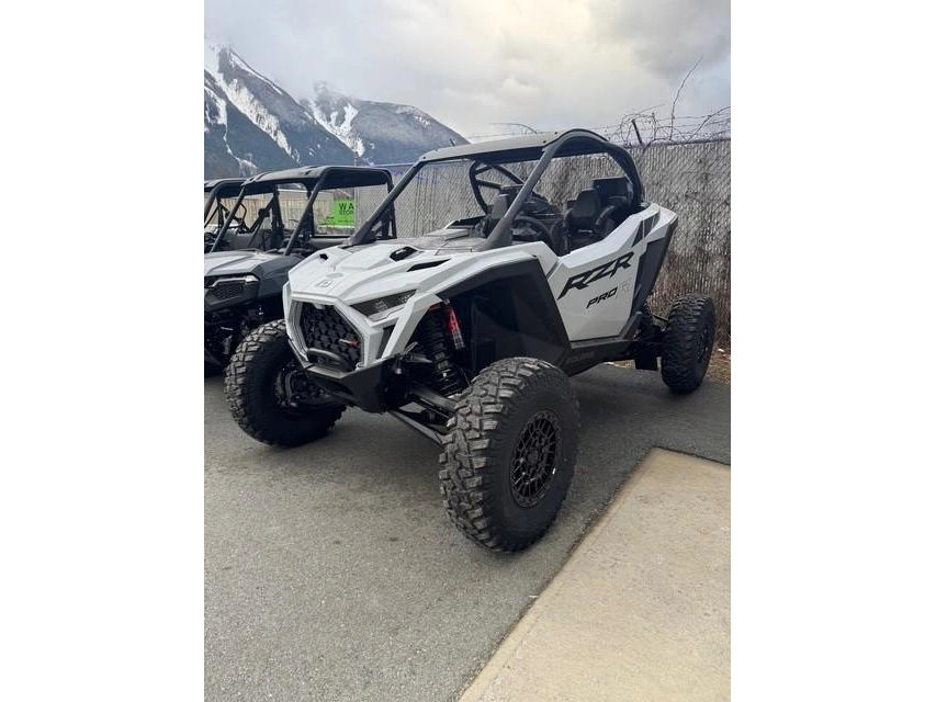 2026 Polaris Rzr Pro R Ultimate Ghost White Metallic alt