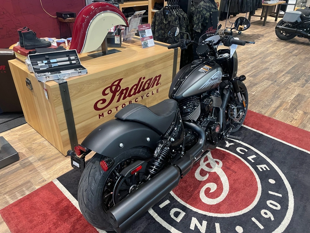 2026 Indian Motorcycle Sport Chief - Black Smoke alt