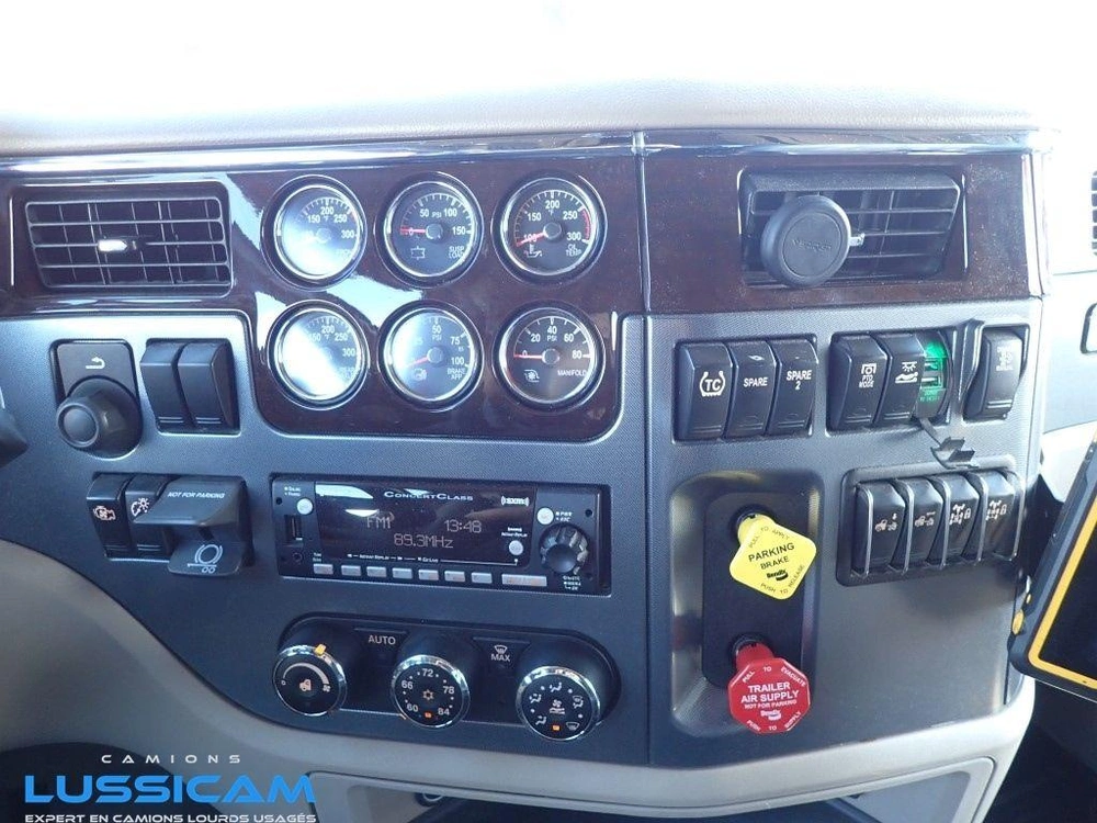 Peterbilt 579 2021
