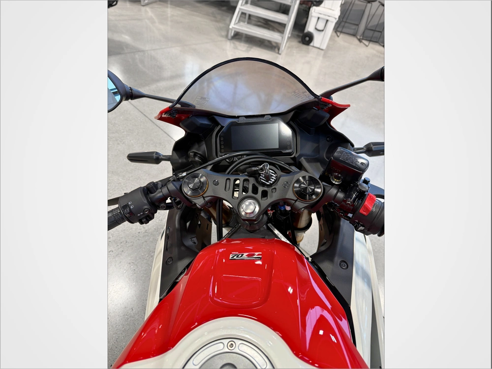 2026 Yamaha Yzf-r3 alt