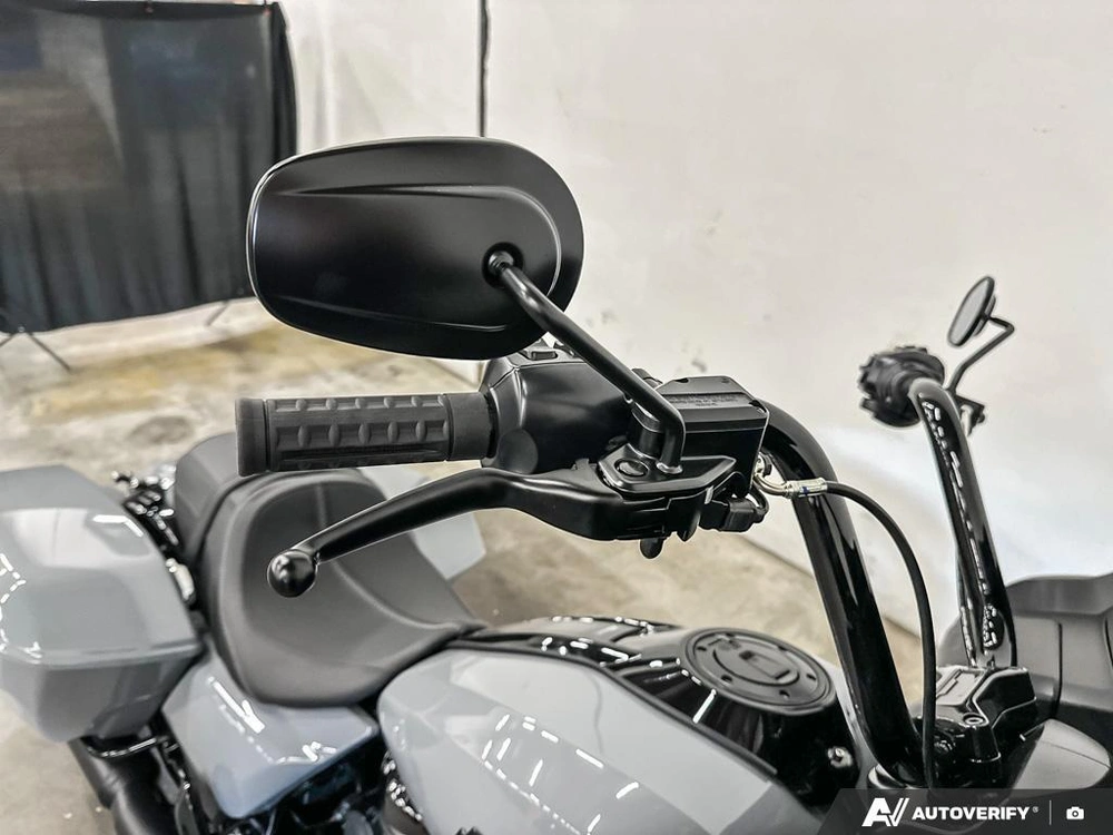 2026 Harley-davidson Road Glide alt