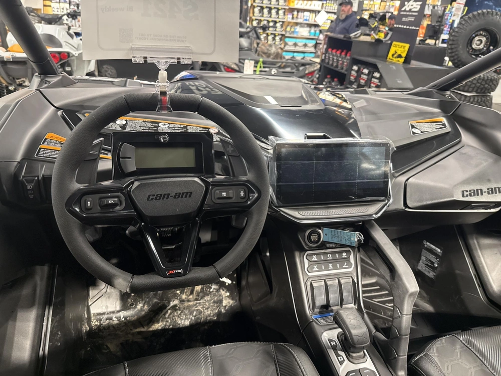 2026 Can-am 7atj alt