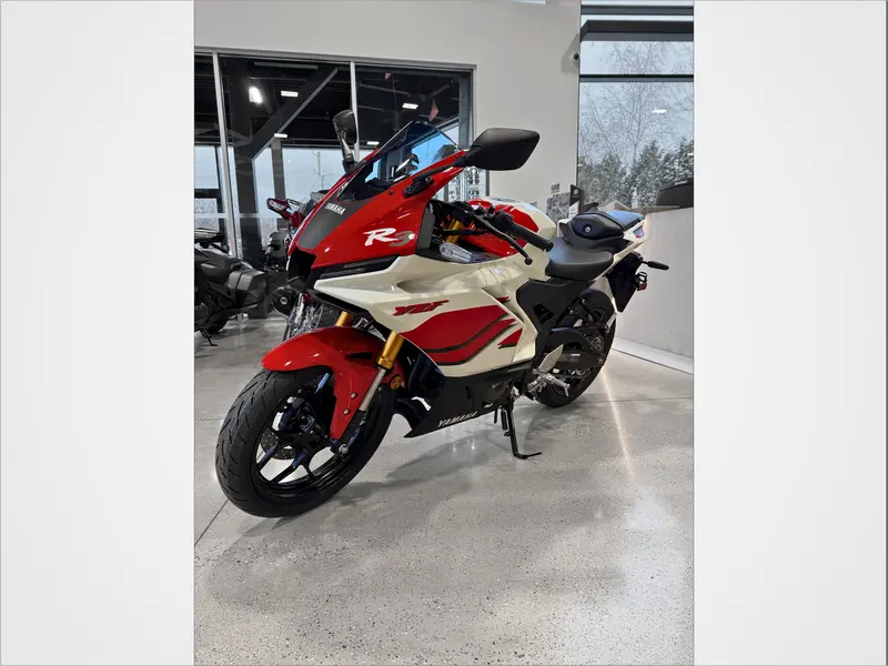 2026 Yamaha YZF-R3 70th Anniversary thumbnail 4