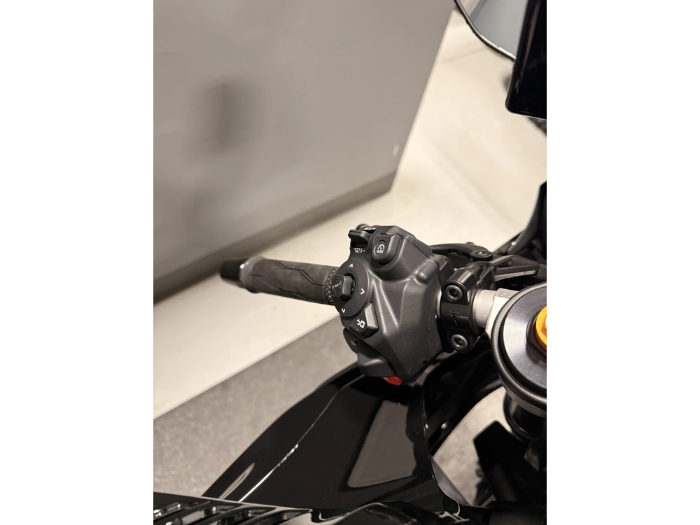 Yamaha Yzf-r7 Yzf-r7 2026 alt