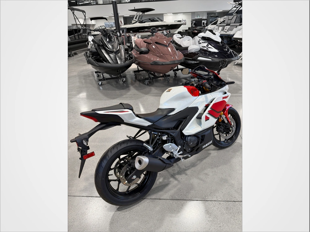 2026 Yamaha Yzf-r3 70th Anniversary alt