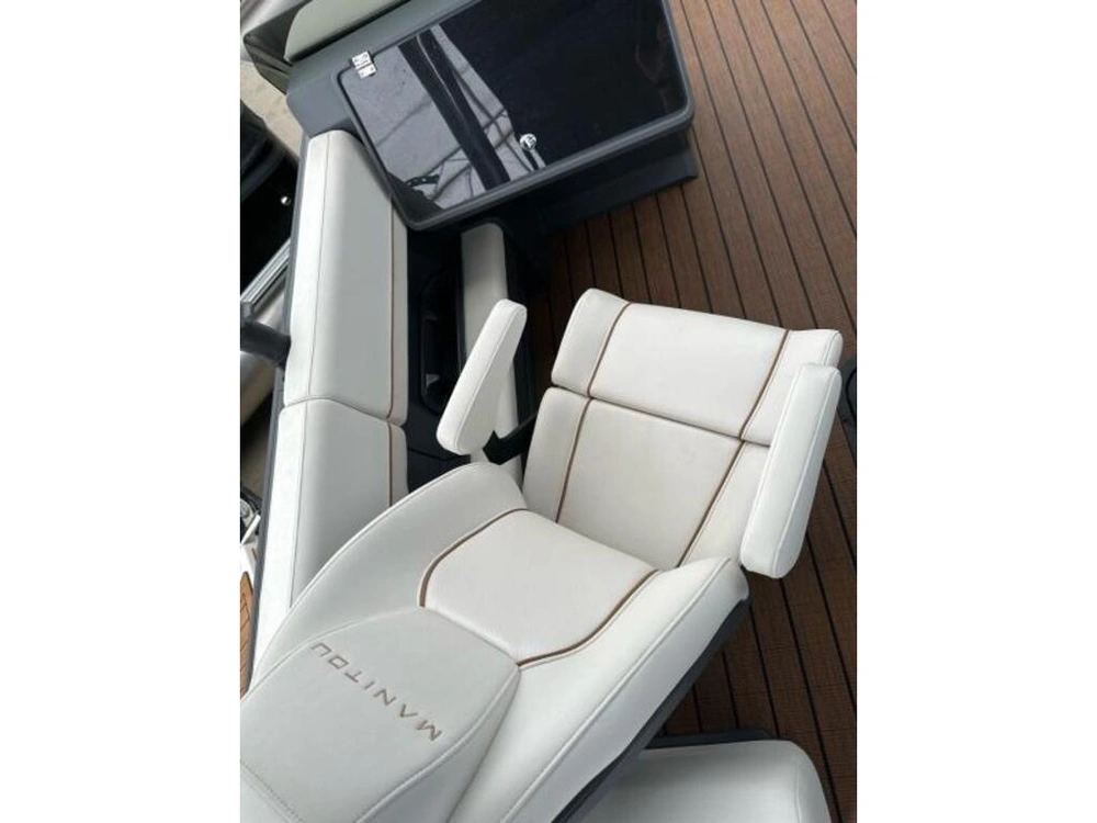 Manitou 24 Explore Navigator Stealthde 2025 alt