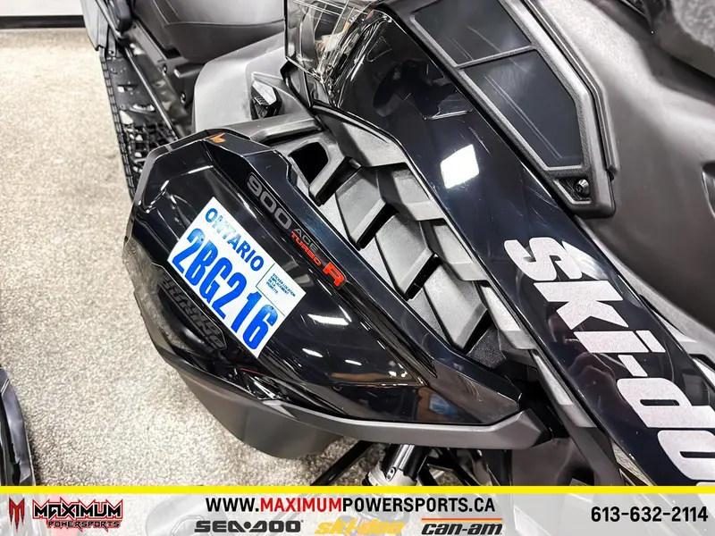 2026 Ski-Doo GRAND TOURING LE W/ PLATINUM PKG 900 ACE TURBO R SILENT ICE TRACK II 1.25 E.S. W/ 10.25 TOUCHSCRE