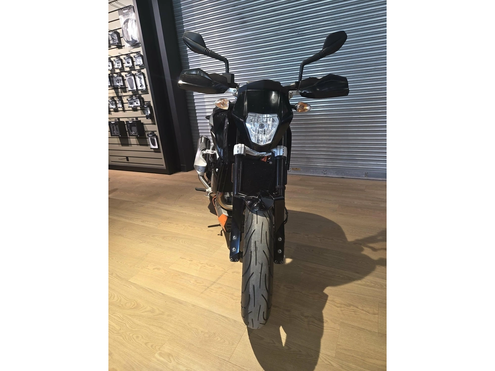 Ktm 690 Duke 2014 alt