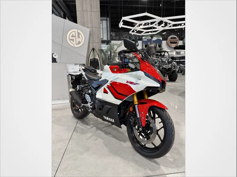 2026 Yamaha YZF-R3 70th Anniversary thumbnail 6