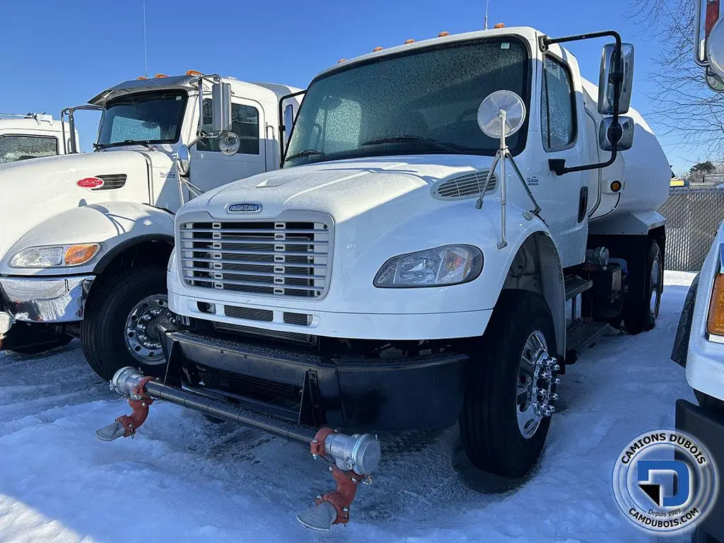 2019 Freightliner M2-106