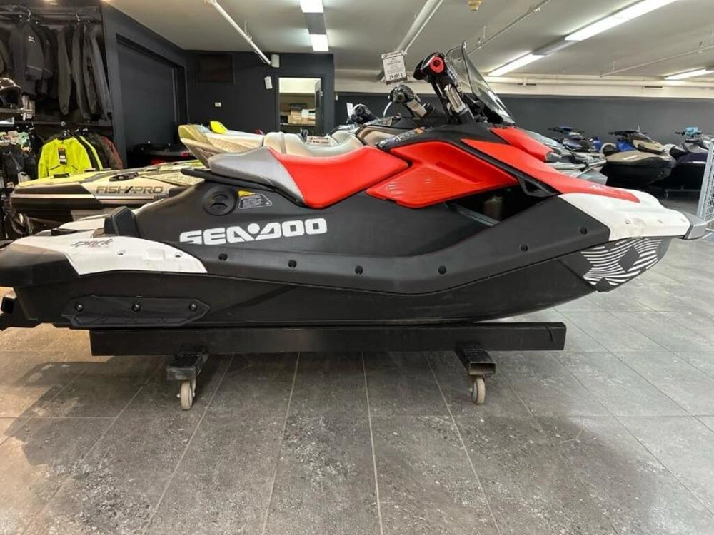 Sea-doo Spark Trixx 1p 2025 alt