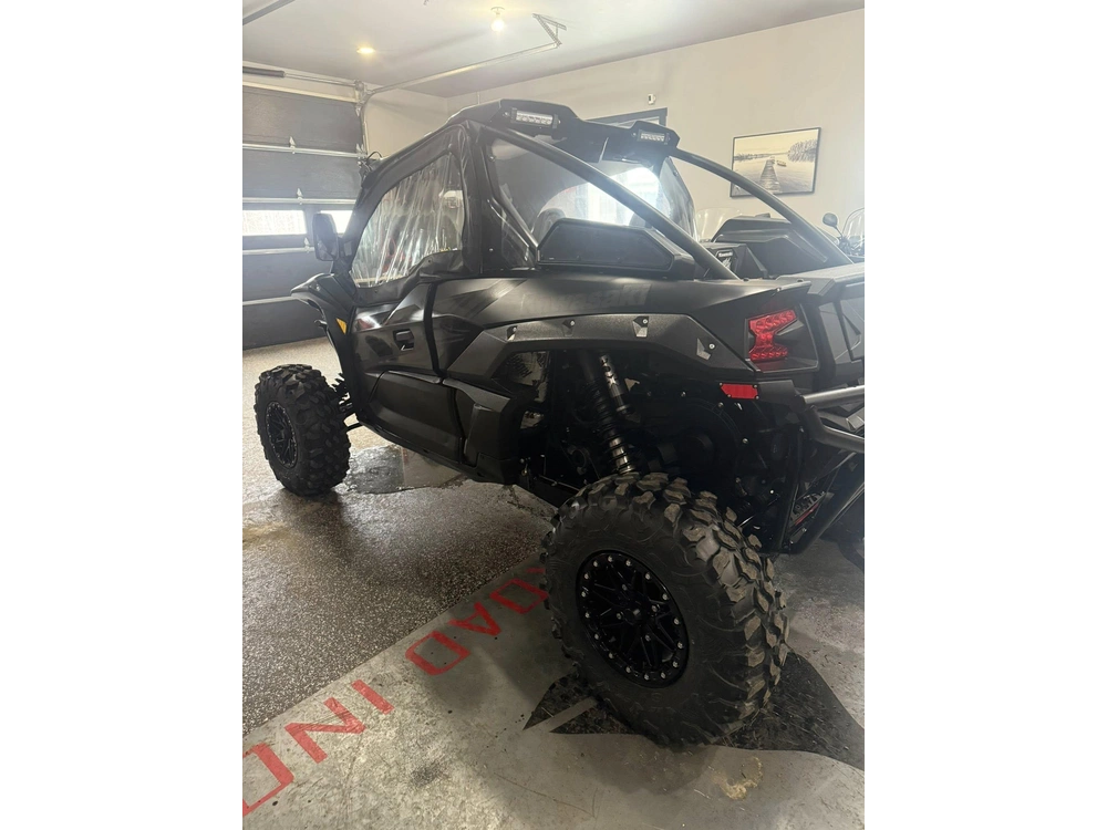 Kawasaki Krx 1000 Black Edition 2025 alt