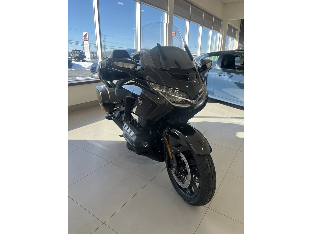 Honda Goldwing Tour Manual 2026 alt