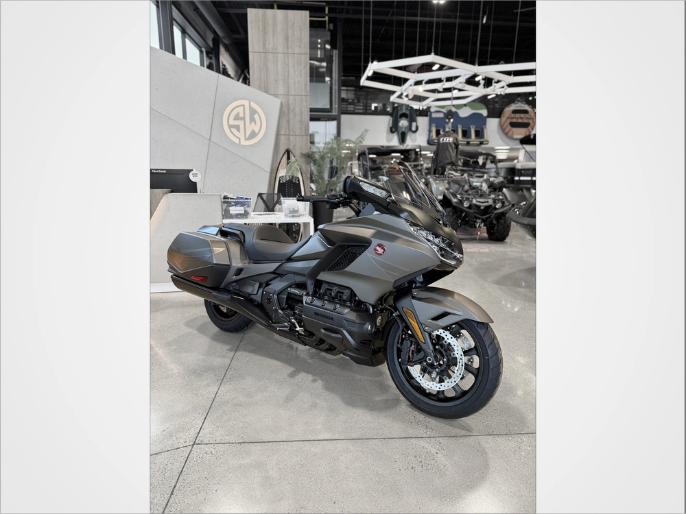 2026 Honda Gold Wing Dct alt