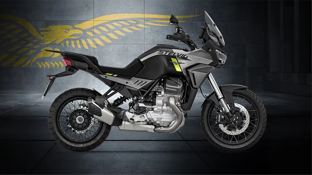 CELEBRATE MOTO GUZZI DAYS ON A STELVIO alt
