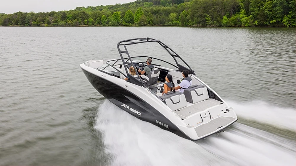 Yamaha New Year, New Waves Sales Event - Boats alt