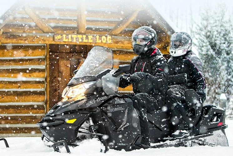 Une aide financière pour la pratique de motoneige et de VTT au Québec alt