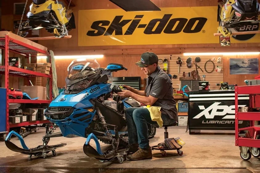 Important Tips to Prepare Your Snowmobile for Winter alt